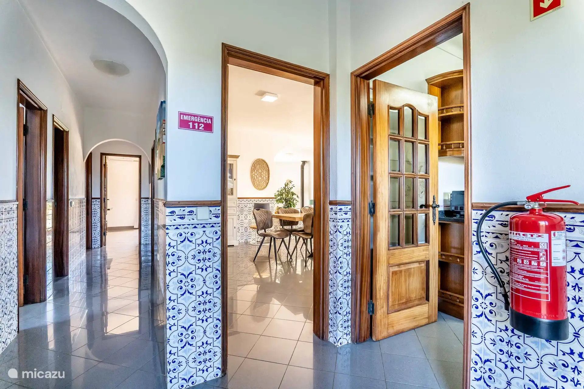 Flur | Verbindung von den Wohnbereichen der Küche