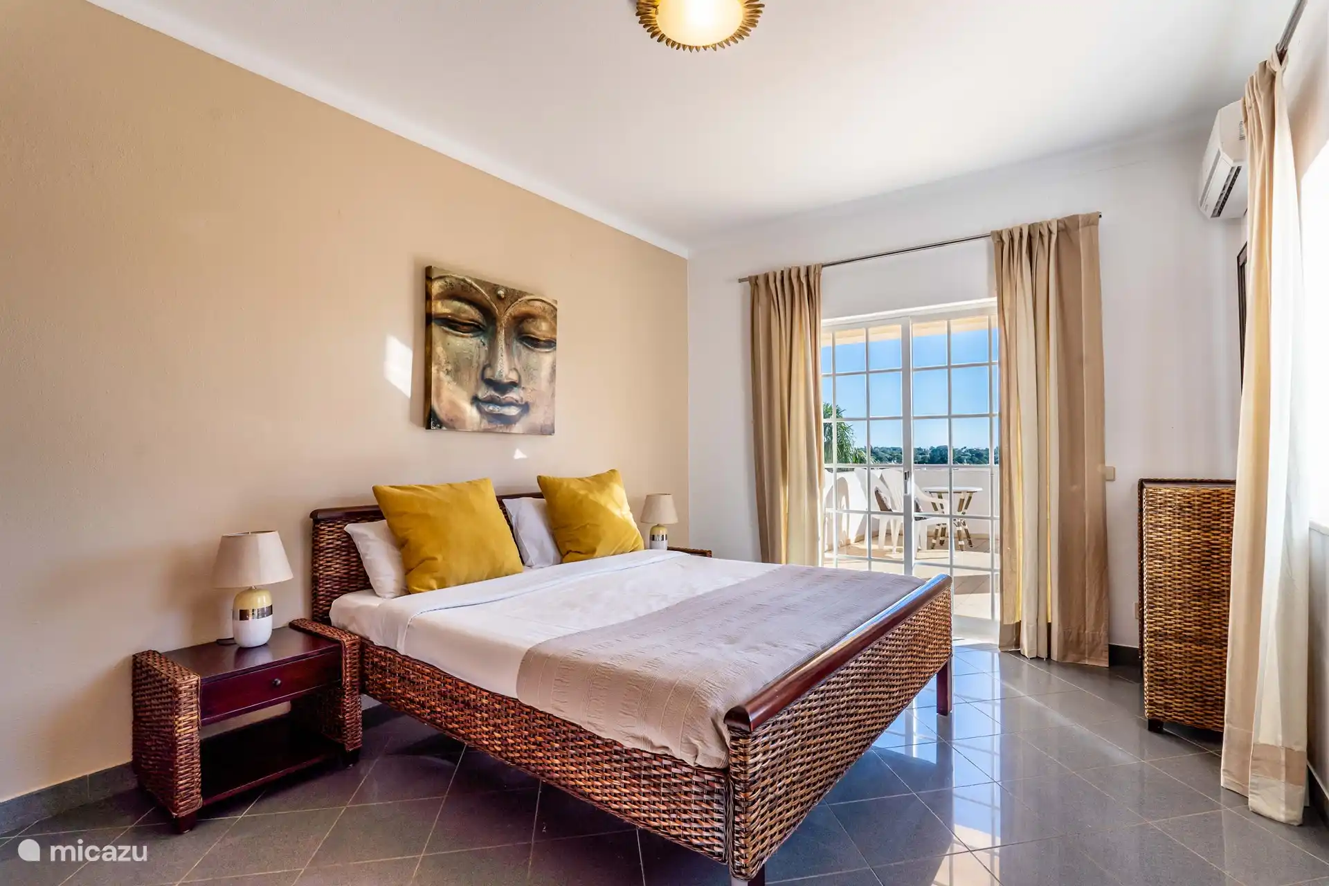 Schlafzimmer 1 (1. Stock)