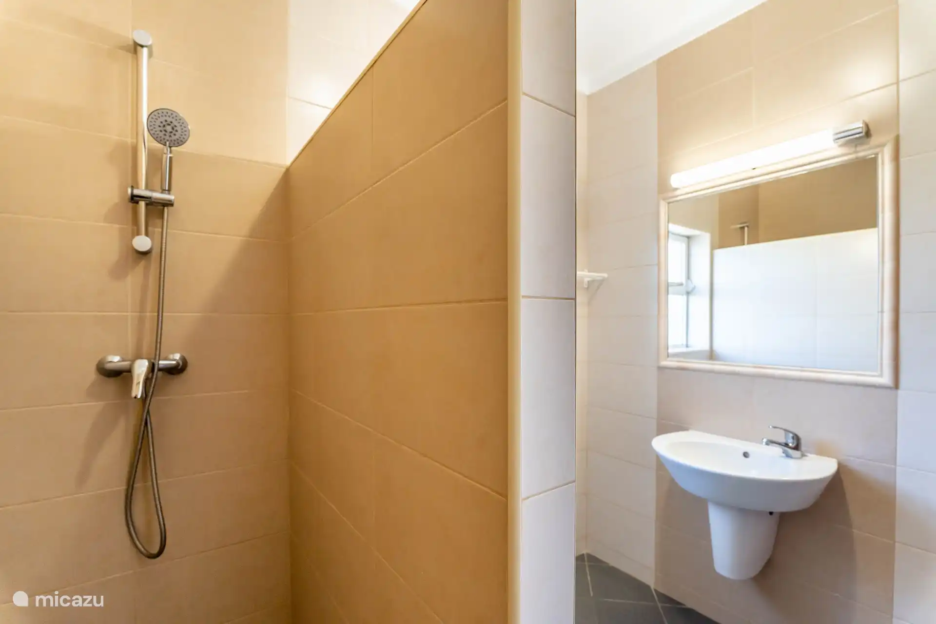 Gästebad für Schlafzimmer 1