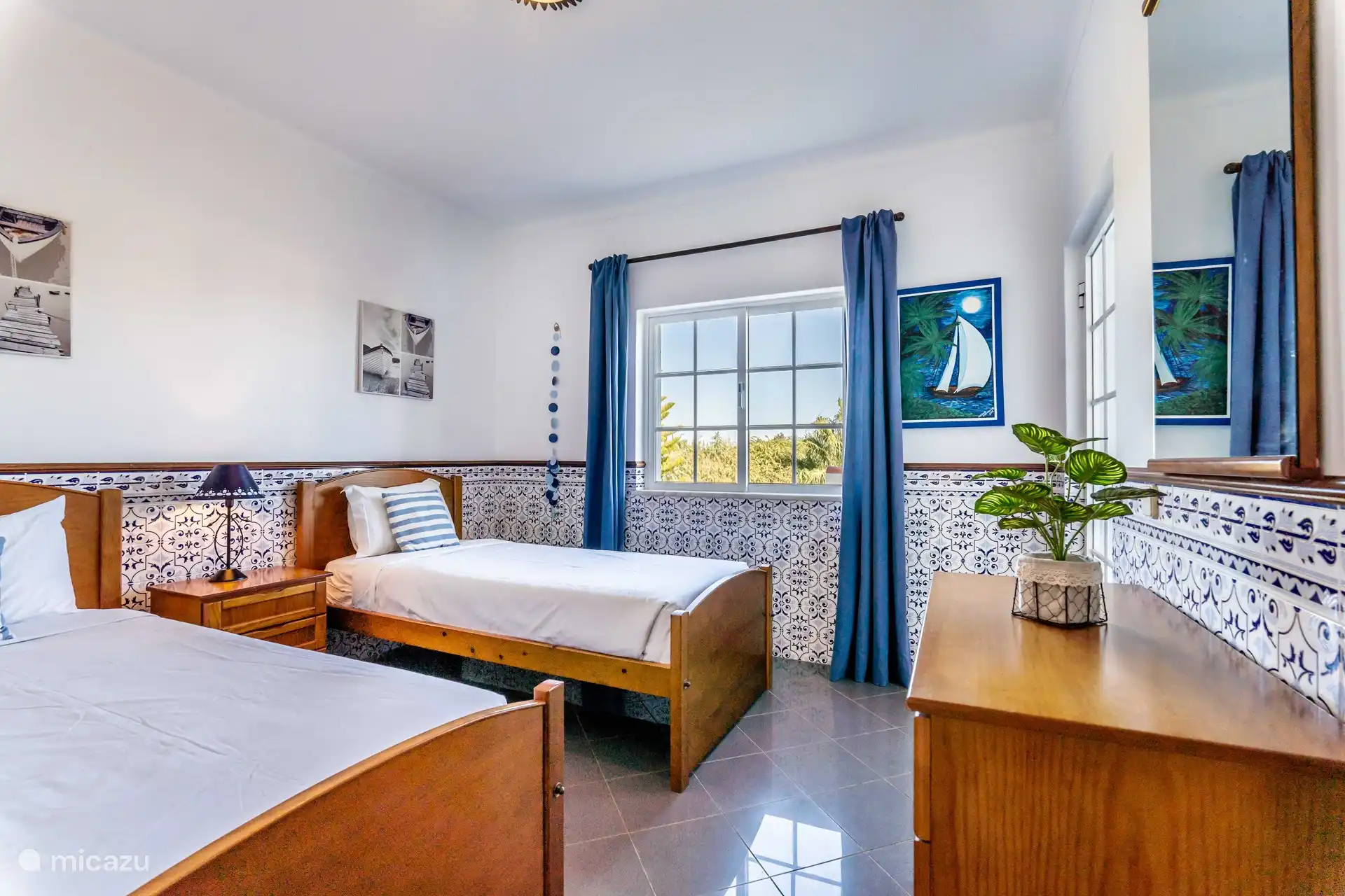 Schlafzimmer 2 (1. Stock)