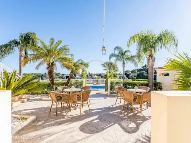 Villa Paraíso huren in Portugal, Algarve, Lagoa - vakantiehuis Ontspanningsruimte tussen zwembad en huis