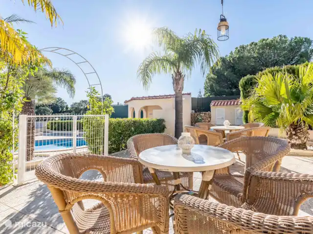 Villa Paraíso huren in Portugal, Algarve, Lagoa - vakantiehuis Ontspanningsruimte tussen zwembad en huis