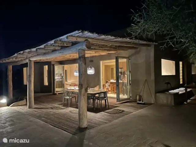 CASA LEONE en España, Andalucía, Barbate - casa rural / cabaña ambiente de noche