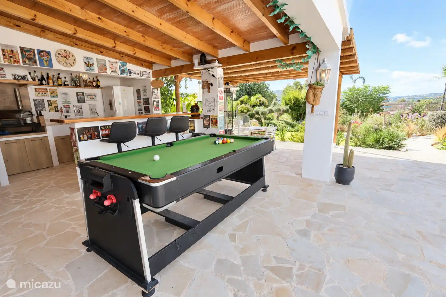 Pool table
