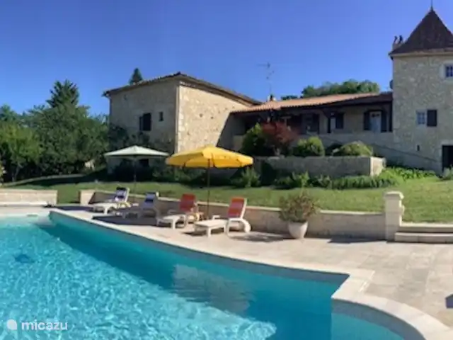 gîte / cottage huren in Frankrijk, Dordogne, Ribagnac – Les Crocus - La Tour gîte / cottage huren in Frankrijk, Dordogne, Ribagnac – Les Crocus - La Tour