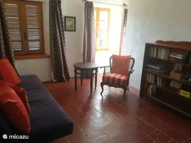 Stenen huis met zwembad, wijngaarden huren in Italië, Piëmont, Mango - villa Kamer 2 Privé Studio