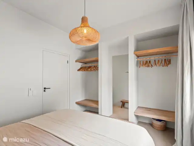 Villa Zensa - Jan Thiel | Curaçao, Banda Ariba (est), Brakkeput Abou - villa La deuxième chambre dispose de beaucoup d’espace de rangement.