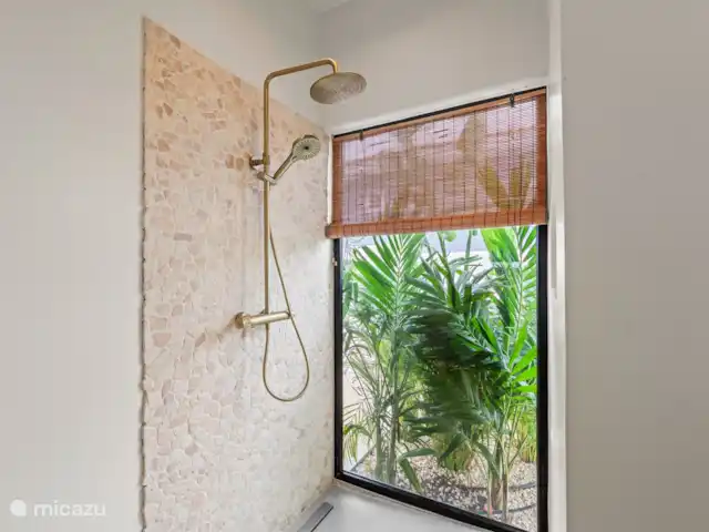 Villa Zensa - Jan Thiel | Curaçao, Banda Ariba (est), Brakkeput Abou - villa Se doucher sous les tropiques.