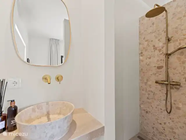 Villa Zensa - Jan Thiel | Curaçao, Banda Ariba (est), Brakkeput Abou - villa La salle de bain attenante.