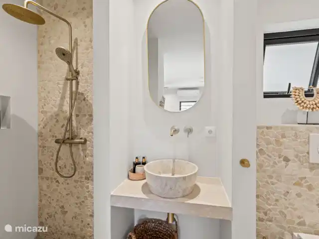 Villa Zensa - Jan Thiel | Curaçao, Banda Ariba (est), Brakkeput Abou - villa La salle de bain attenante.