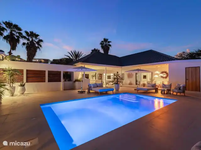 Villa Zensa - Jan Thiel | Curaçao, Banda Ariba (est), Brakkeput Abou - villa La villa la nuit.