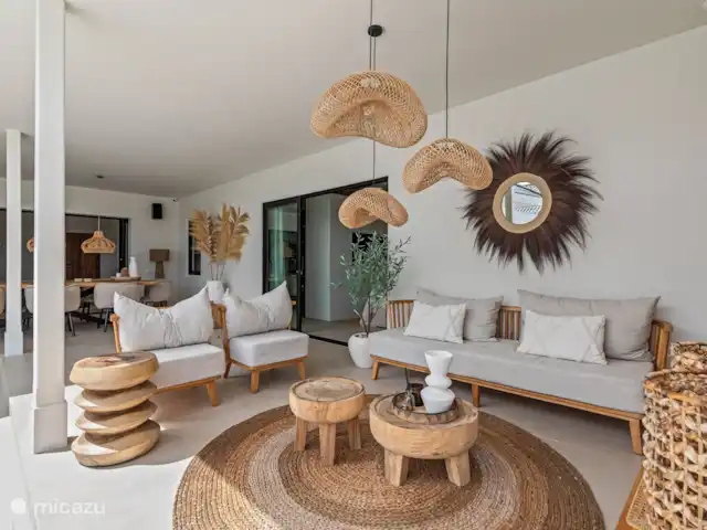 Villa Zensa - Jan Thiel | Curaçao, Banda Ariba (est), Brakkeput Abou - villa Le coin salon sur le porche.