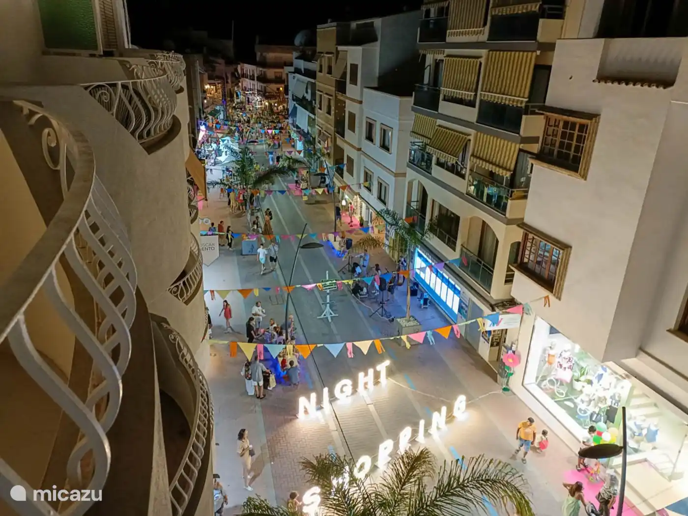 Shopping de nuit Dr. Calatayud Moraira (vue de l’appartement)