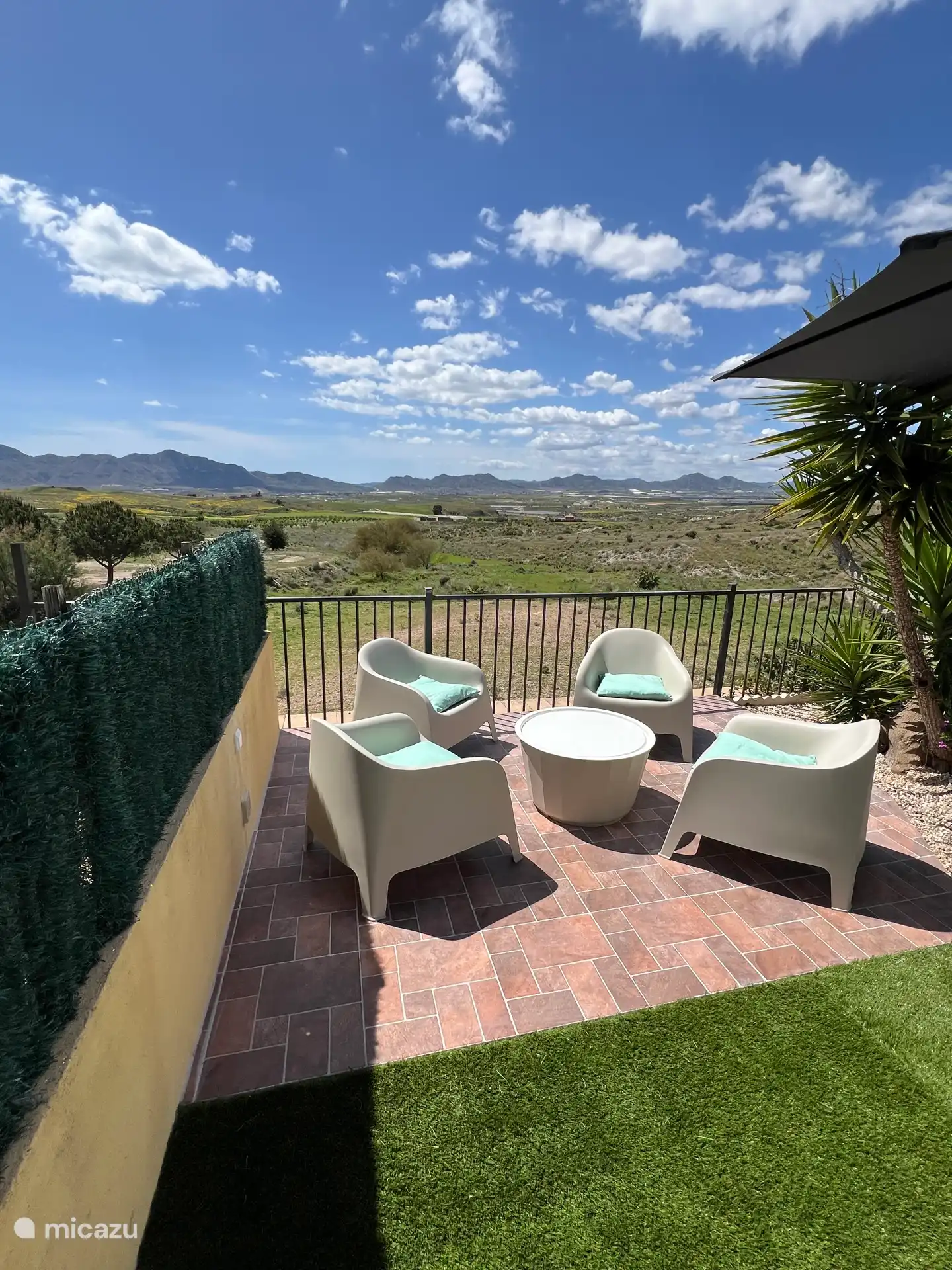 Healing enjoyment with breathtaking views
infinity pool without pool