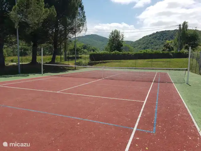 Pyrénées Passions - Le Mont Valier | France, Haute-Garonne, Estadens - gîte / cottage Terrain de tennis d'Estadens