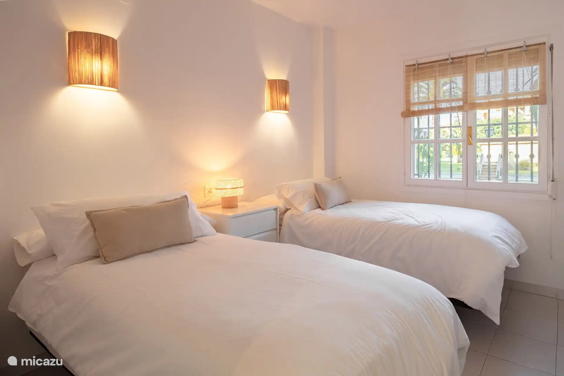 1ère chambre à droite