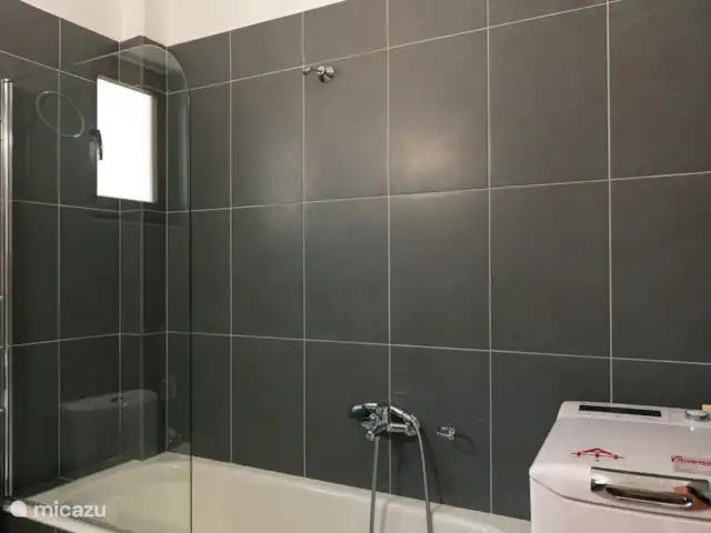 Sellia-Julie | Grèce, Crète, Sellia - villa Salle de bain et machine à laver