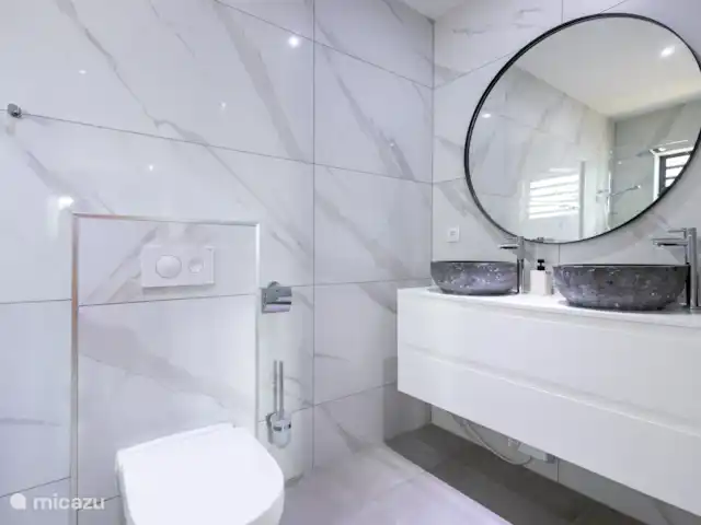 Mambo One B en Curazao, Banda Arriba (este), Mambo Beach - apartamento Baño 1