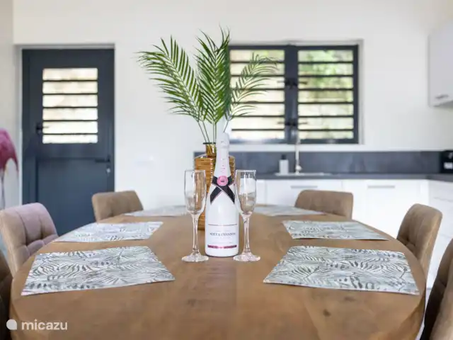 Mambo One B en Curazao, Banda Arriba (este), Mambo Beach - apartamento Comedor