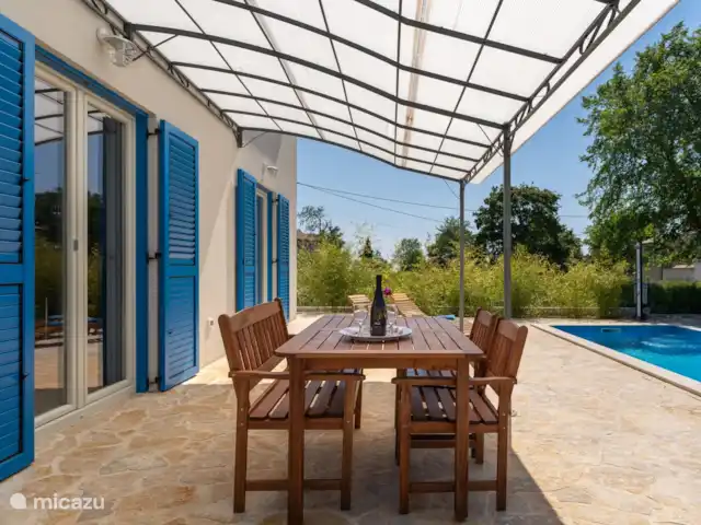 Villa Shana en Croacia, Istria, Porec - villa mesa de exterior
