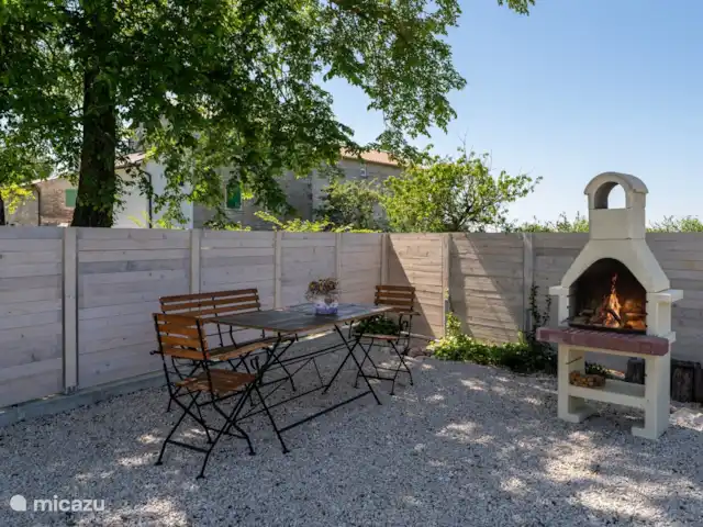 Villa Shana en Croacia, Istria, Porec - villa Zona de estar y barbacoa
