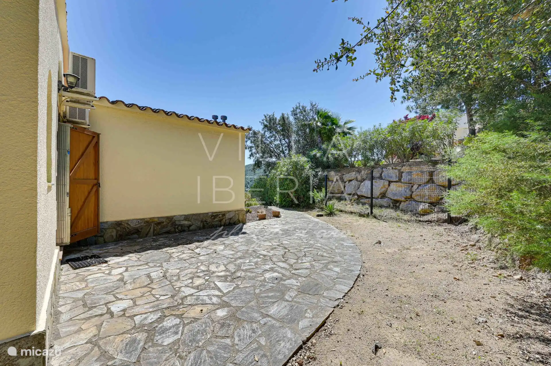 achterzijde van de villa