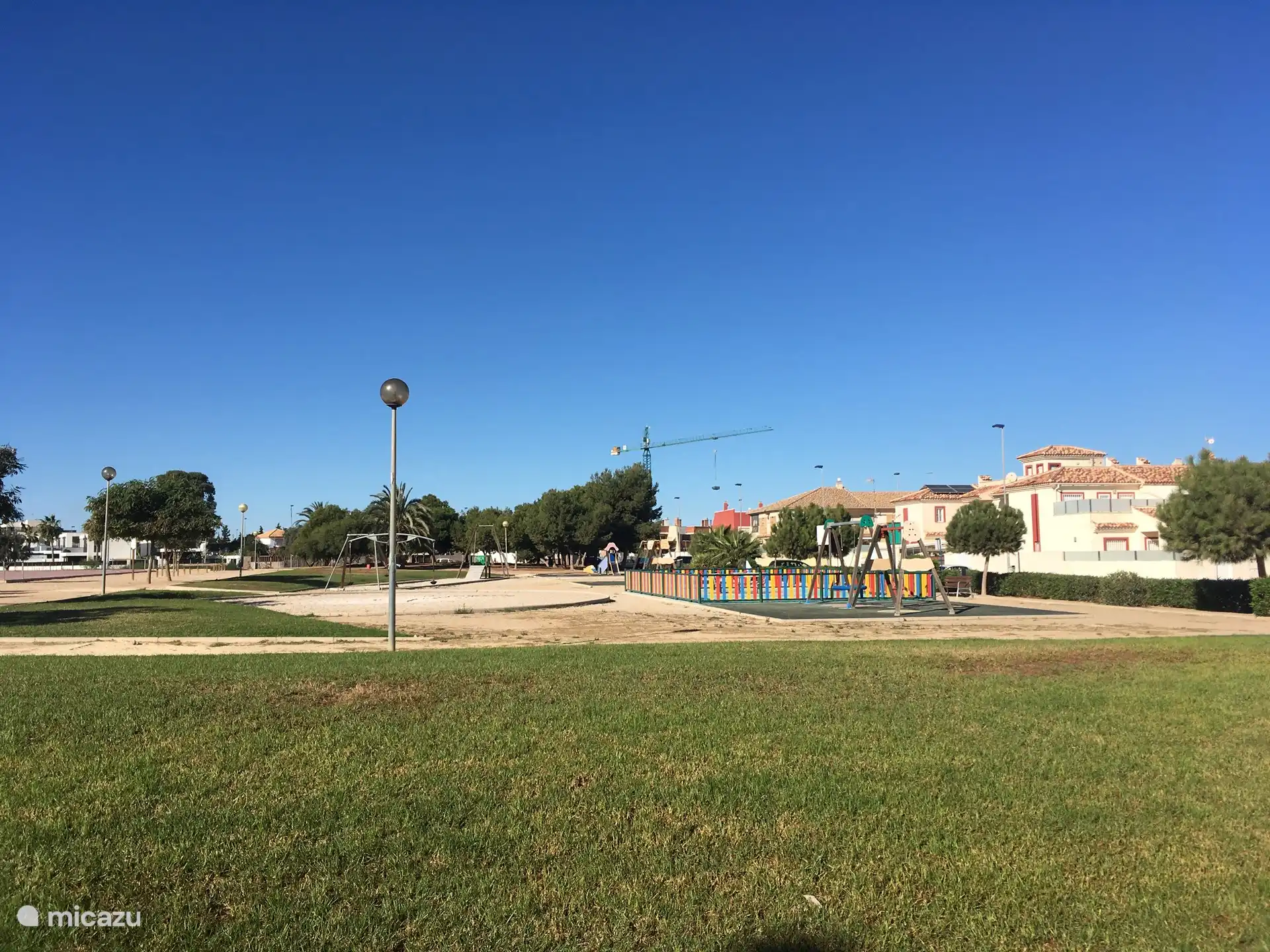 Zona de juegos al aire libre para los niños.
Adecuado para el hogar