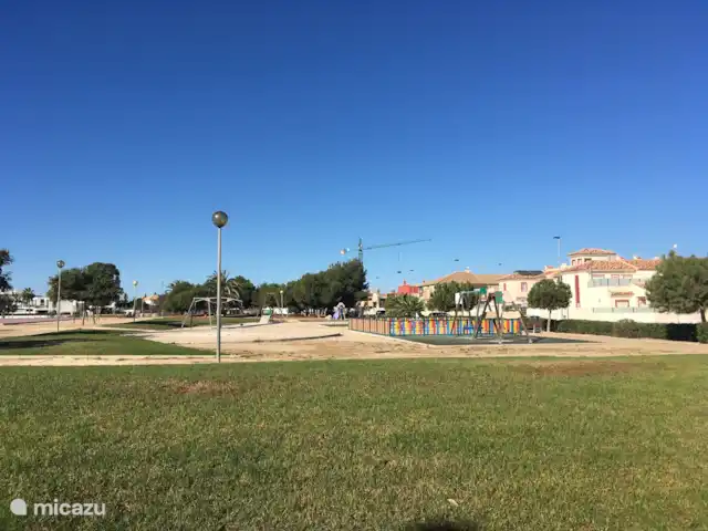 Casa de Mariquita | Espagne, Murcia, Santiago de la Ribera - maison de vacances Aire de jeux extérieure pour les enfants.
Juste pour la maison