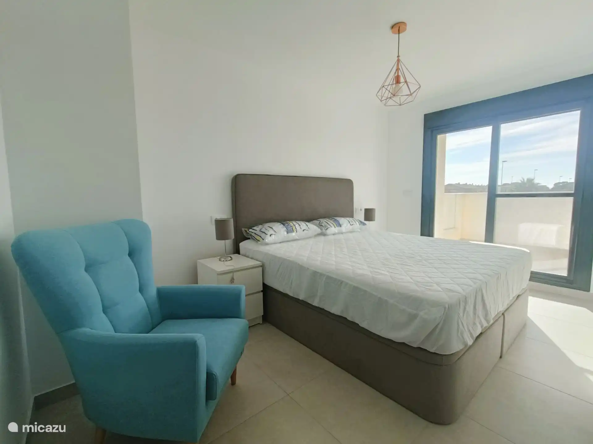 Dormitorio principal con terraza