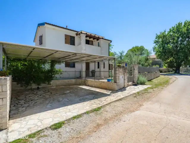 Villa Cristal | Croatie, Istrie, Porec - villa Voiture à l’ombre