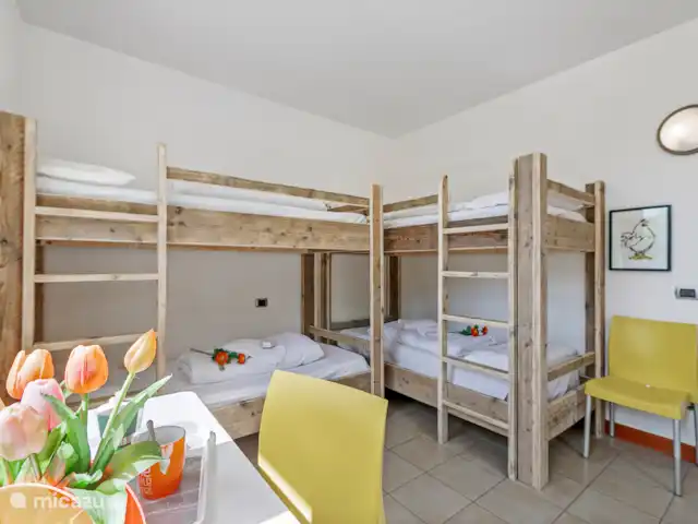 Villa Rosa Lac de Lugano | Italie, Lacs italiens , Porlezza - maison de vacances Lits superposés dans la chambre à l’étage (200x90)