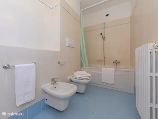 Villa Rosa Lac de Lugano | Italie, Lacs italiens , Porlezza - maison de vacances Salle de bain à l’étage