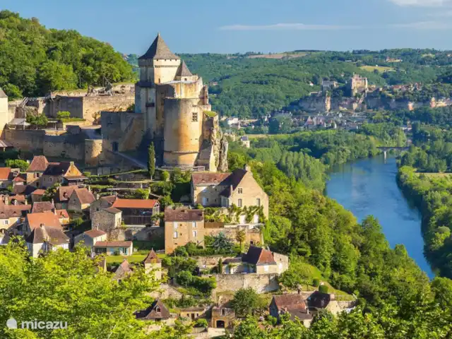 Trémouille en Francia, Dordoña, Saint-Geniès - casa vacacional Castillo de Castelnaud con Beynac al fondo