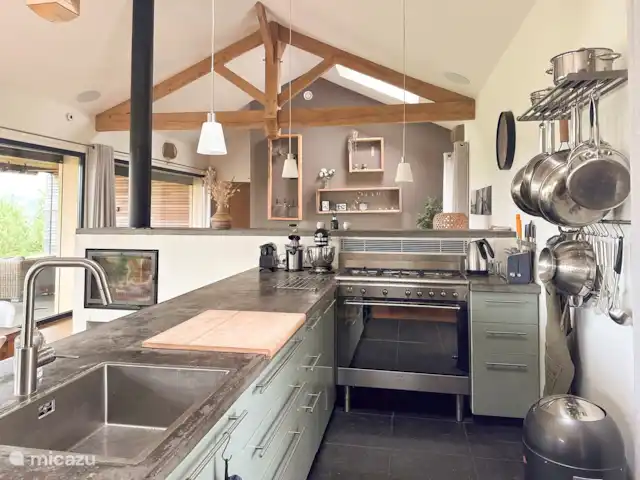 Trémouille en Francia, Dordoña, Saint-Geniès - casa vacacional Cocina totalmente equipada