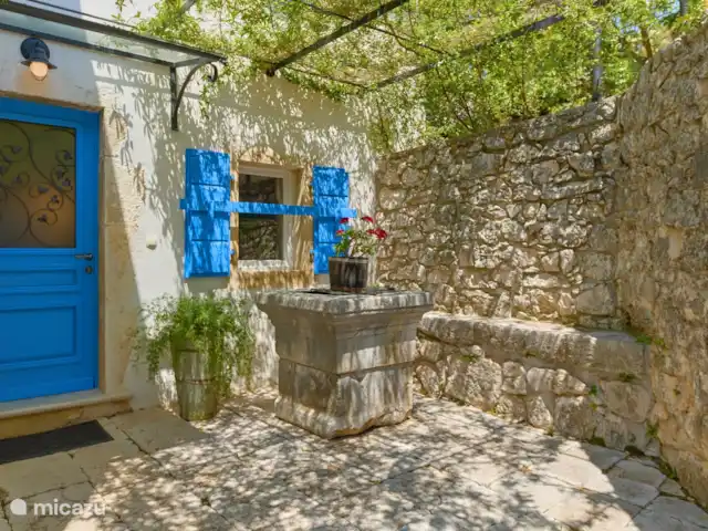 Villa Suzi huren in Kroatië, Istrië, Plomin - villa achterdeur