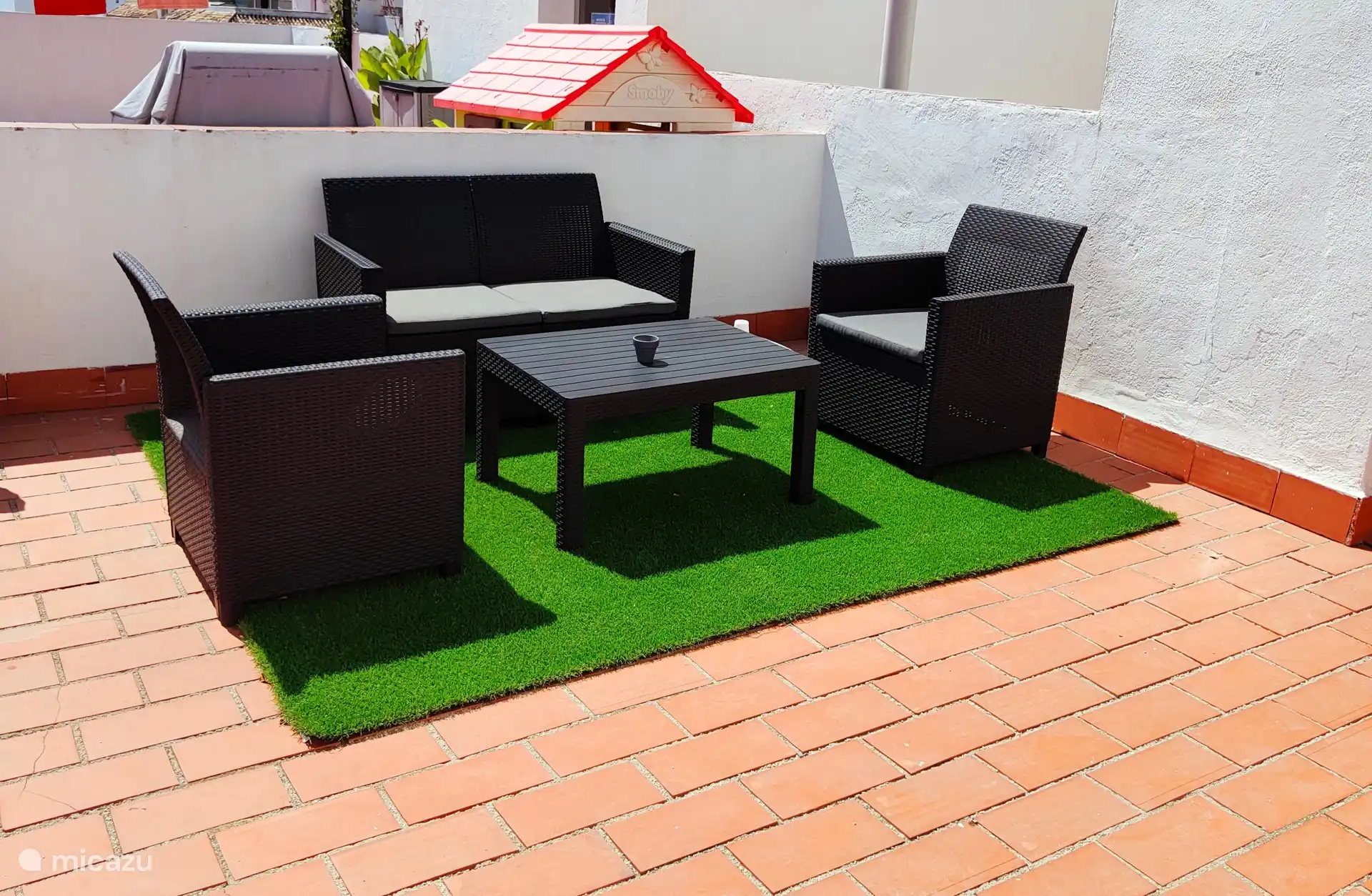 Second rooftop seating area