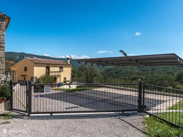 Villa Nikolina huren in Kroatië, Istrië, Buzet - villa entree