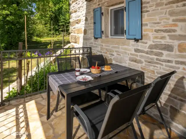 Villa Madonna delle Nevi | Croatie, Istrie, Oprtalj - villa table d’extérieur