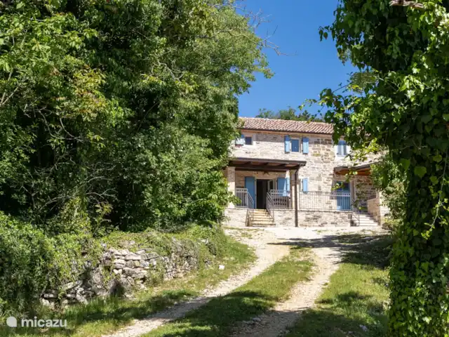 Villa Madonna delle Nevi | Croatie, Istrie, Oprtalj - villa Allée de jardin