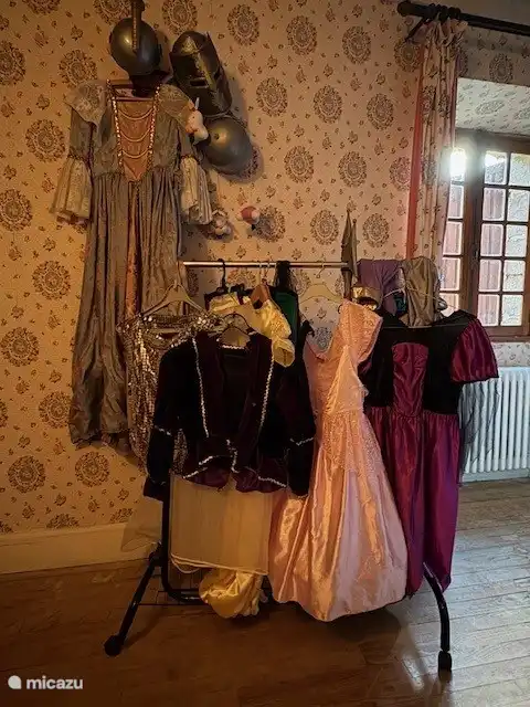 Die Trachten für Ritter und Prinzessinnen