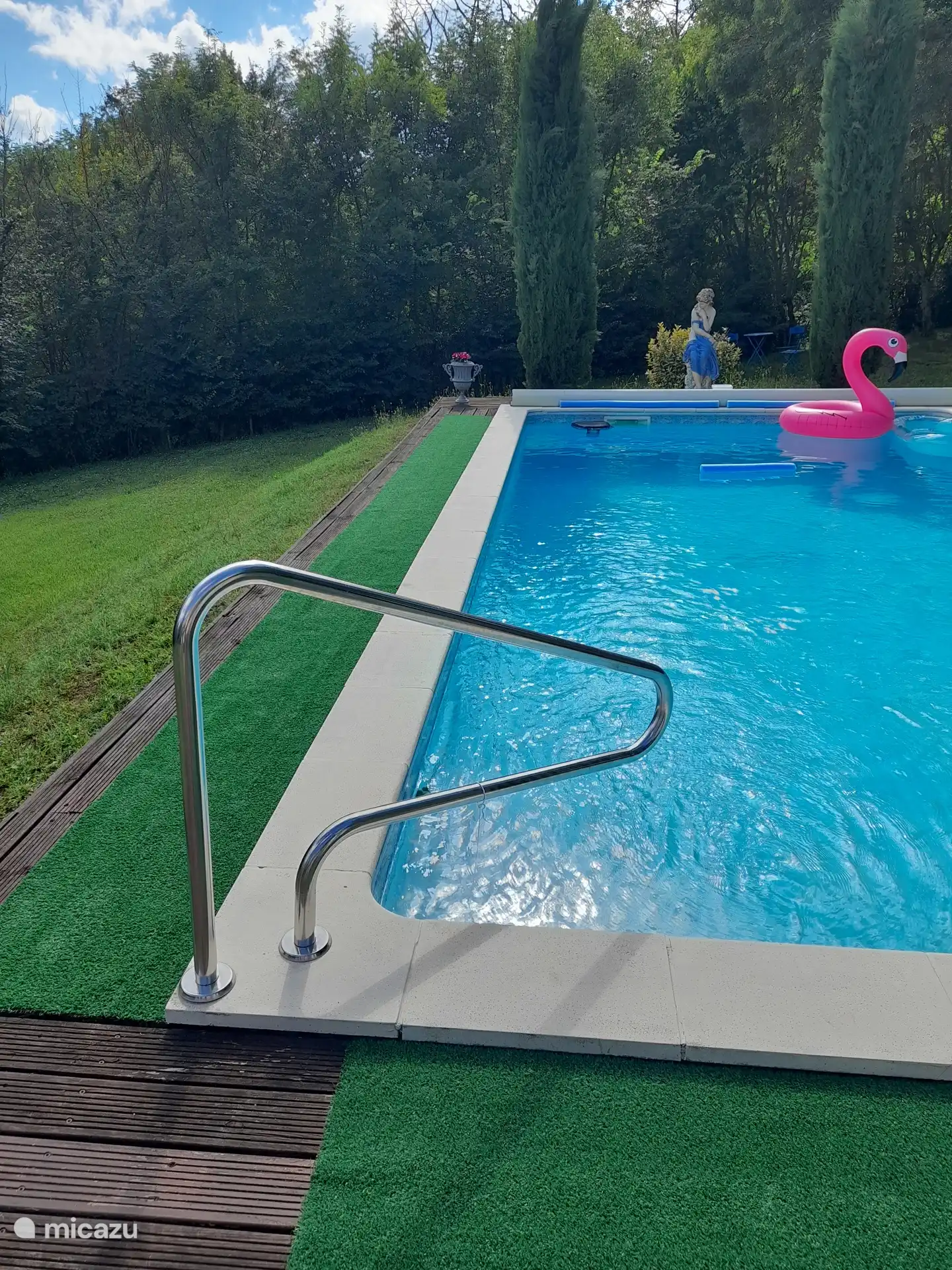 Beheiztes Schwimmbad