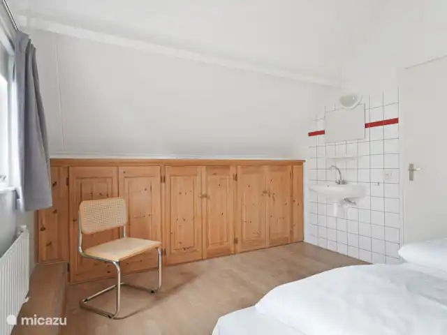 Chisporrotea en Países Bajos, Holanda Meridional, Ouddorp - casa vacacional Dormitorio en planta alta