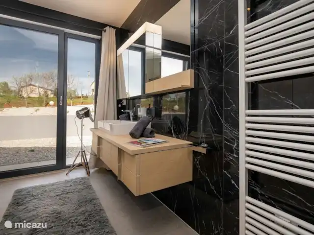villa en Croacia, Istria, Porec – Villa Corolan baño