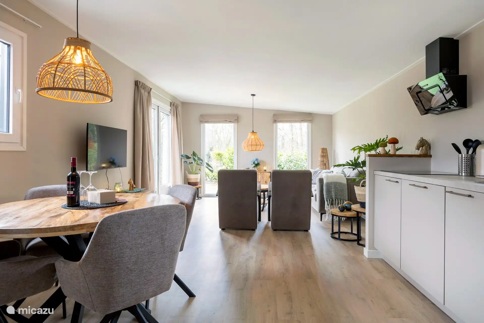 Dentro del alojamiento