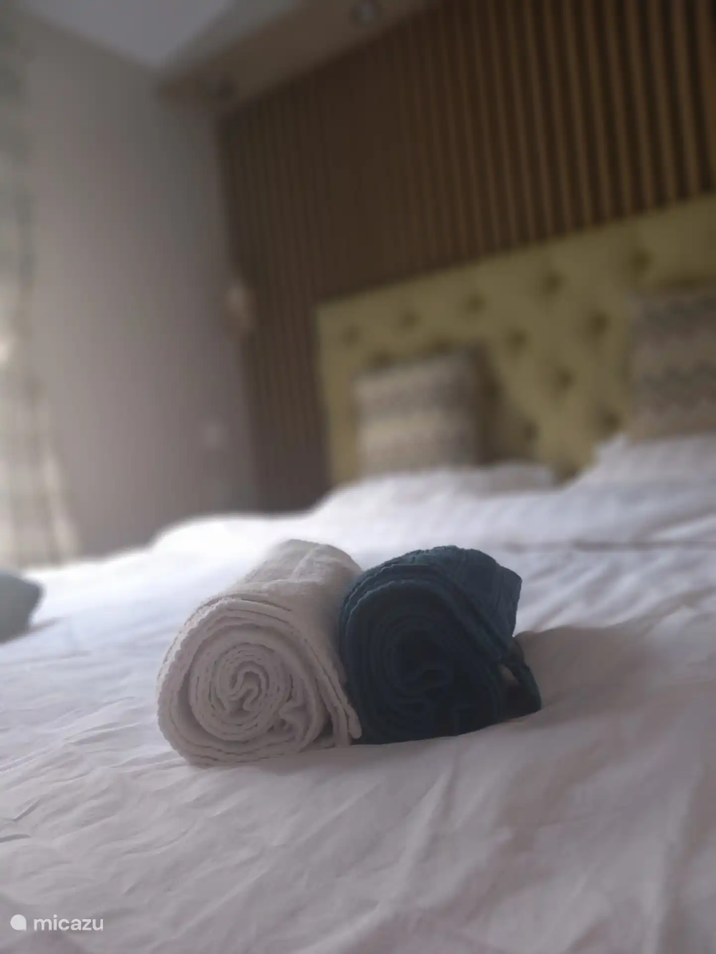 Lit double, draps et serviettes inclus