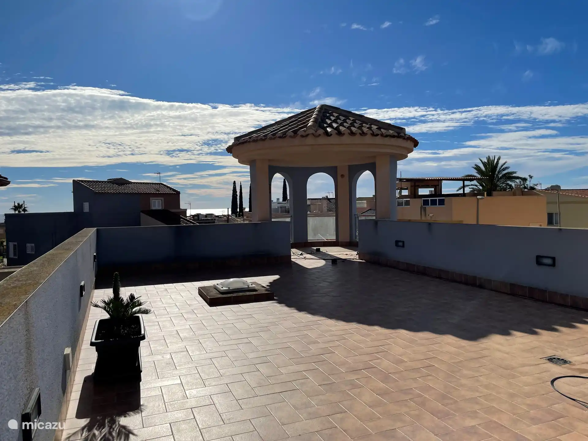 Dachterrasse ohne Gartenmöbel