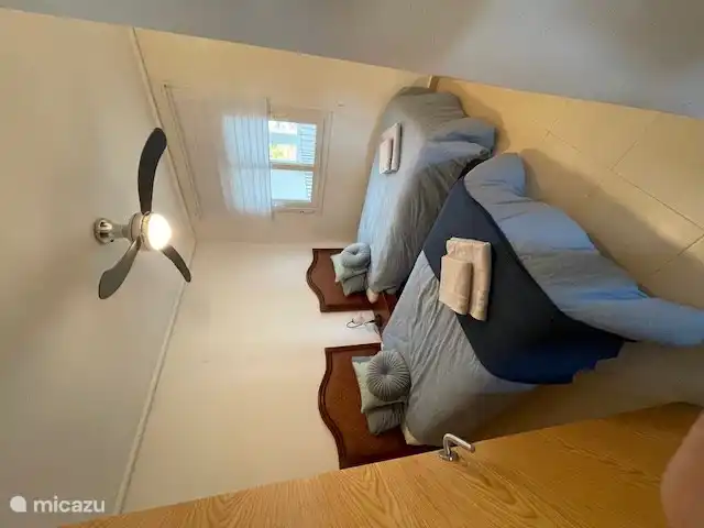 Dormitorio: 2x camas individuales