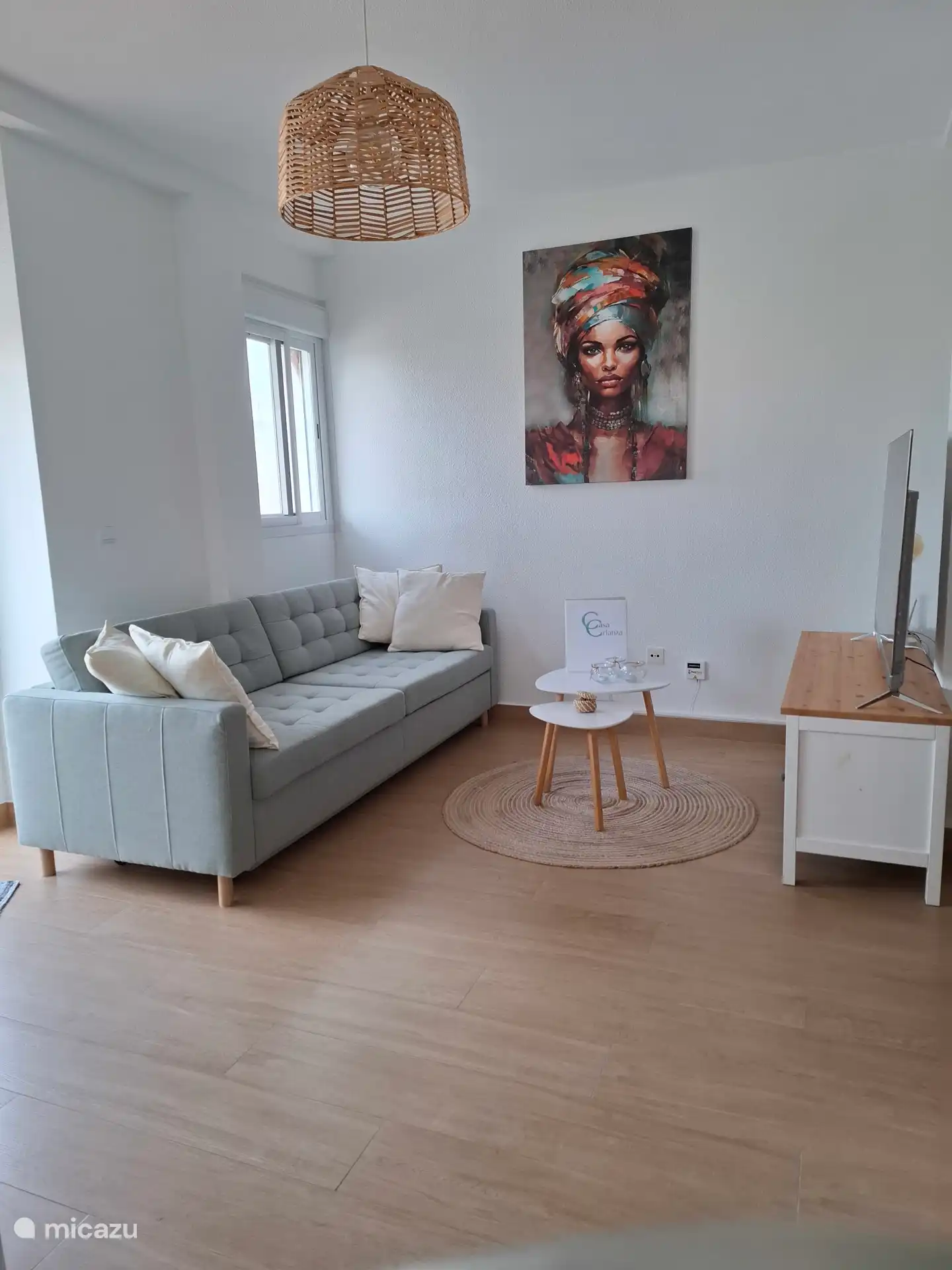 Wohnzimmer mit Schlafsofa