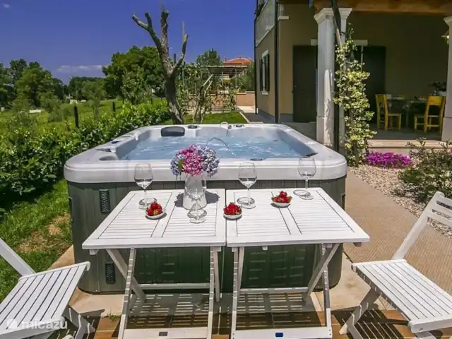 Villa Basici huren in Kroatië, Istrië, Jakovici  - villa jacuzzi
