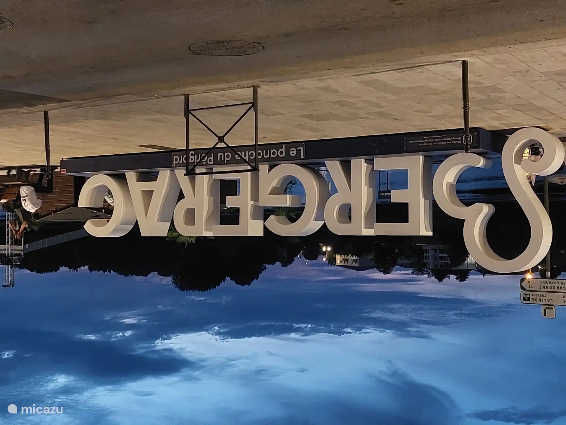 Bergerac : Le Panache du Périgord ! Besuchen Sie unbedingt die Märkte; oder wie wäre es mit einer Abfahrt auf den Dordogne nivier ?